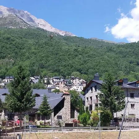 En Villanova, Valle De Benasque 公寓